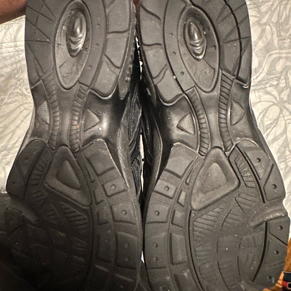 Men's Black Athletic Leather Sneakers - Picture 6 of 10